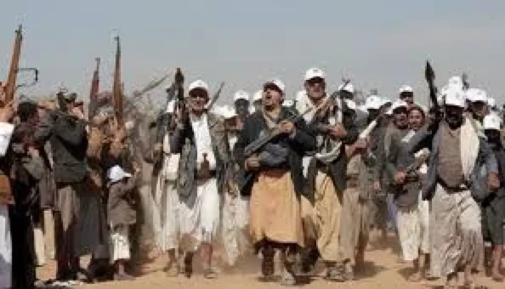 ”الحوثيون يُعيدون ترتيب أوراقهم بسرية: تعيينات عسكرية جديدة تُعمّق هيمنة الميليشيا على  السلك العسكري”